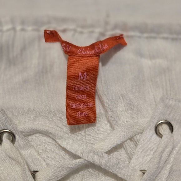 Chelsea And Violet Crop Top - Picture 3 of 3